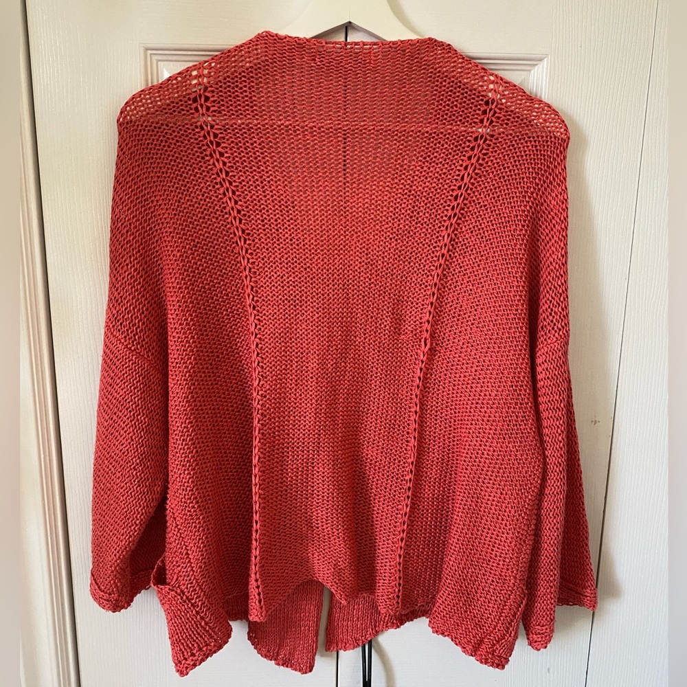John P. Greece loose knit cardigan in Coral with Abalone Shell buttons - Picture 5 of 15